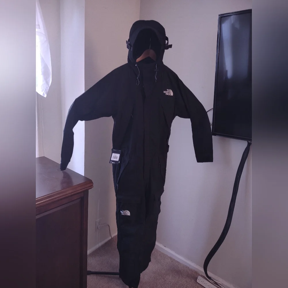 North face mountain jumpsuit - Picture 4 of 4